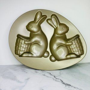 Williams Sonoma Nordic Ware 3D Easter Bunny with Basket Cake Pan Cast Aluminum